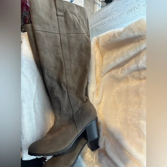 Lane Bryant Taupe Block Heeled Boots size 11 - Picture 3 of 10